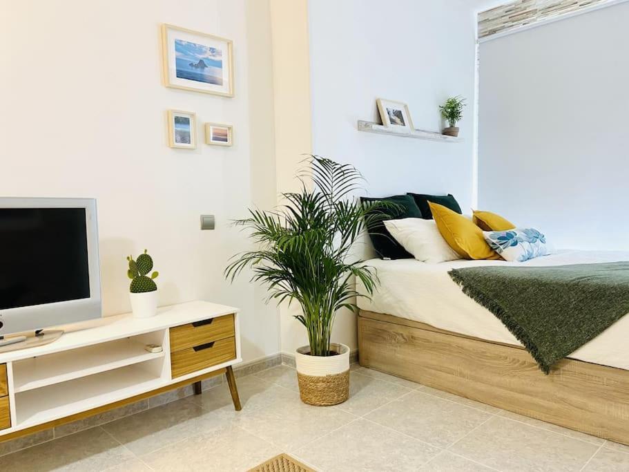 Alterhome Luminoso Estudio Con Piscina Y Maravillosas Vistas Τορρεμολίνος Εξωτερικό φωτογραφία