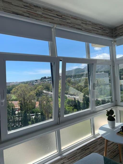 Alterhome Luminoso Estudio Con Piscina Y Maravillosas Vistas Τορρεμολίνος Εξωτερικό φωτογραφία